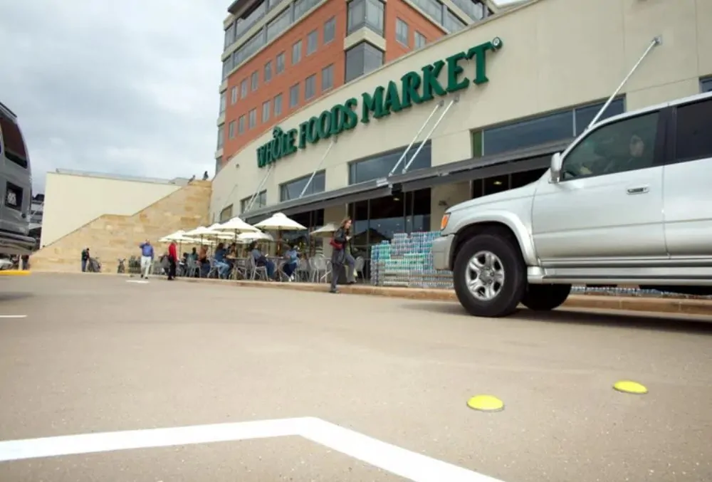 commercial concrete driveway